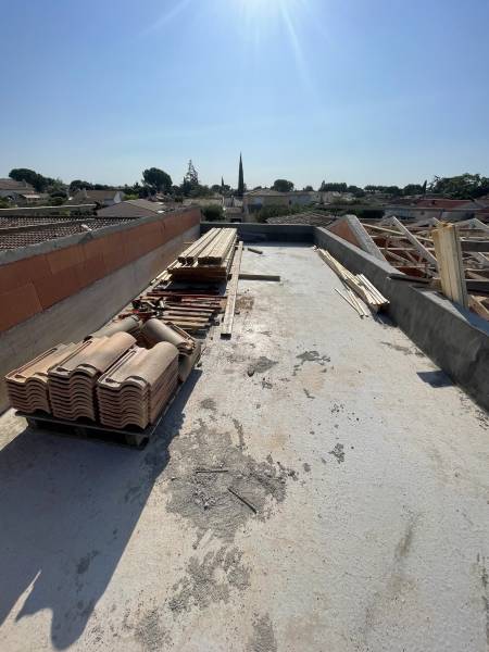 Construction neuve de logements sociaux à Marguerittes : étanchéité, isolation et dalles sur plots