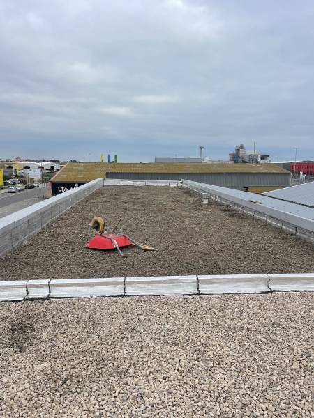 Réfection d’un bâtiment à Sète pour l’agence Rexel : étanchéité et isolation thermique performante