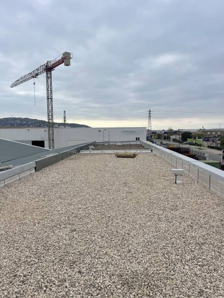 Réfection d’un bâtiment à Sète pour l’agence Rexel : étanchéité et isolation thermique performante