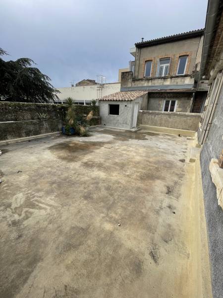 Réfection complète d’un toit-terrasse à Nîmes : étanchéité, isolation et dalles sur plots