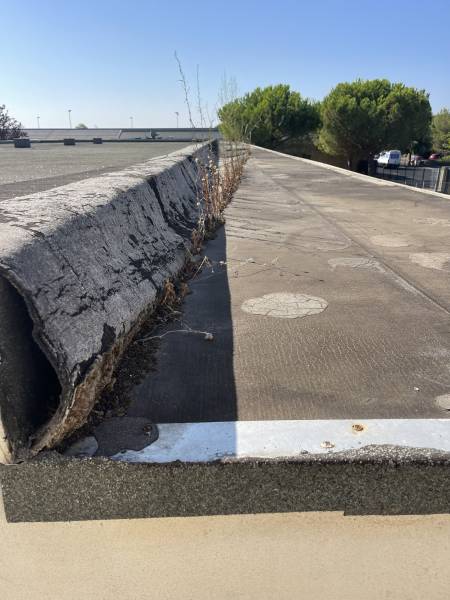 Rénovation après sinistre : arrachage d’étanchéité + complexe autoprotégé “cool roof” pour un bâtiment collectif à Montpellier