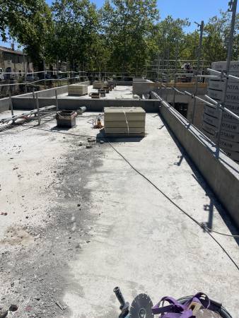 Notre zone d'activité pour ce service Prix des travaux d’étanchéité sur toit plat technique avec gaines et relevés complexes pour entrepôt logistique à